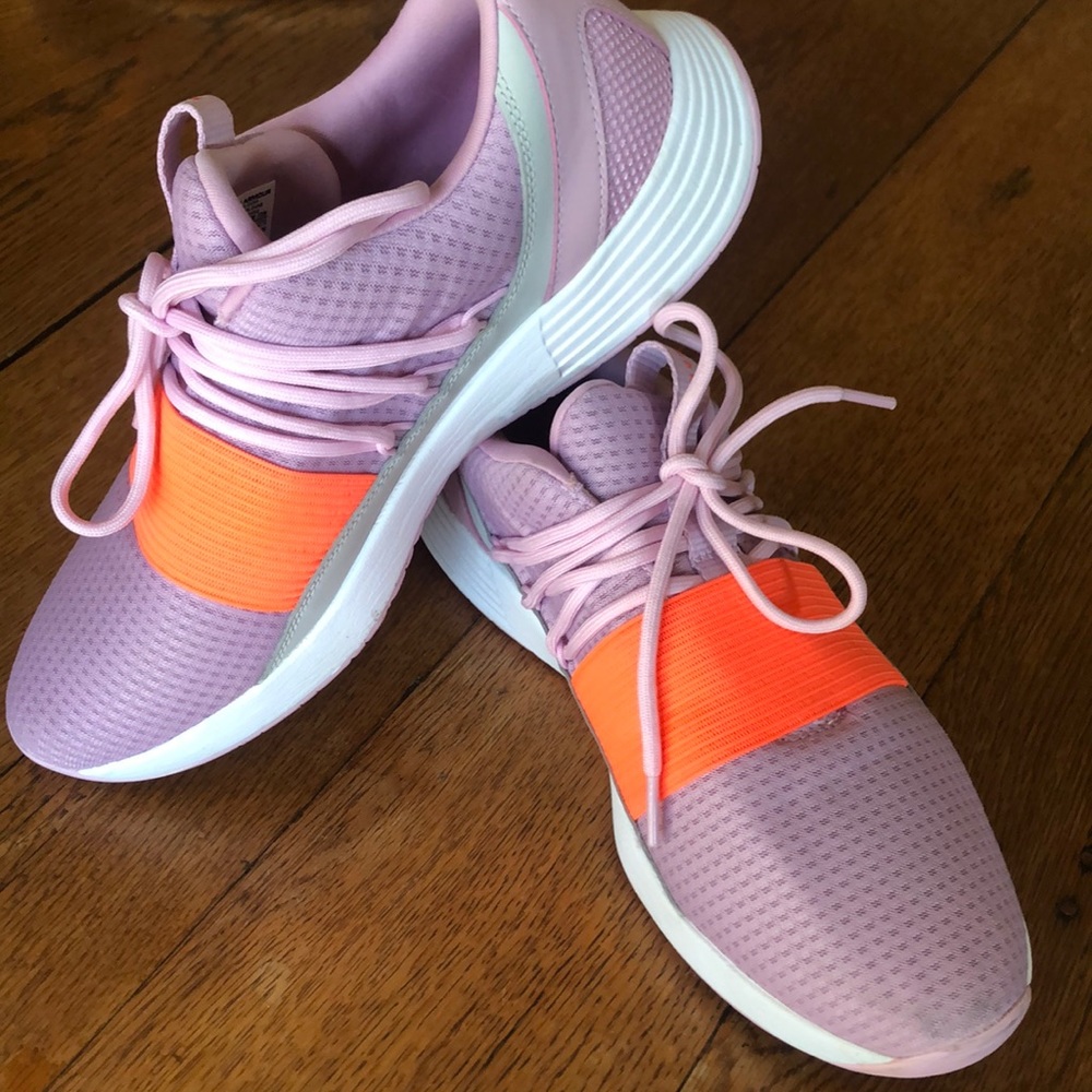 Under Armour Womens Breathe Lace Glitz Athletic Sneaker ‼️REDUCED TO SELL‼️